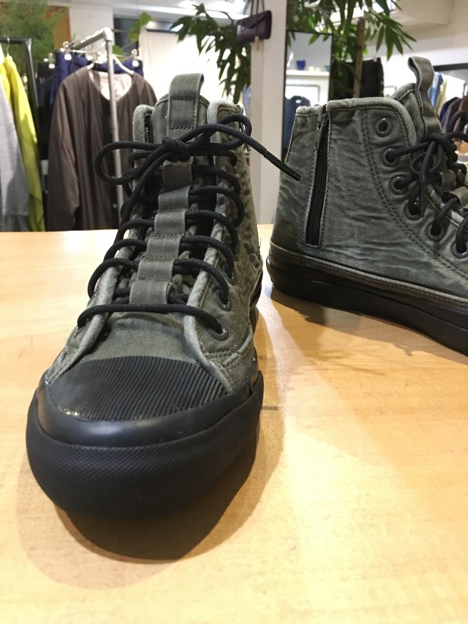 6E190C45-DA48-49E3-B620-2B8D40968576