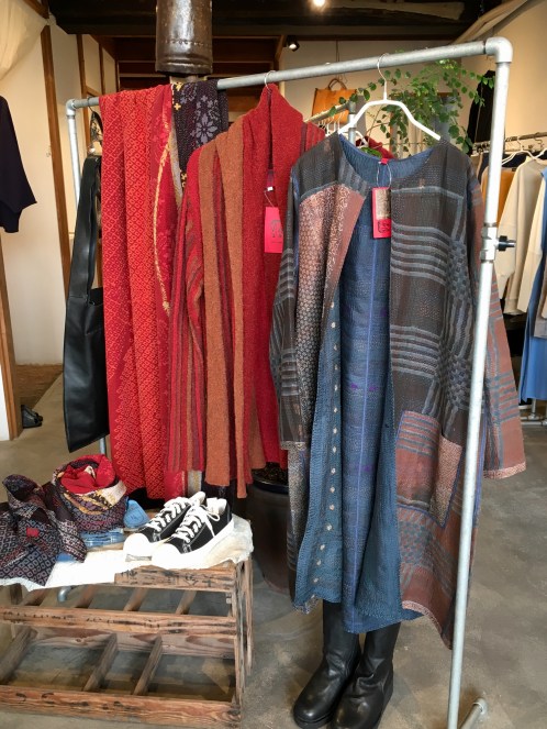 DB4761AB-E097-4AE9-8F9F-D1FAF1E4A4B7