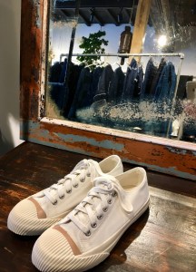 852816ED-7D14-4F93-B667-446DF3AD5023