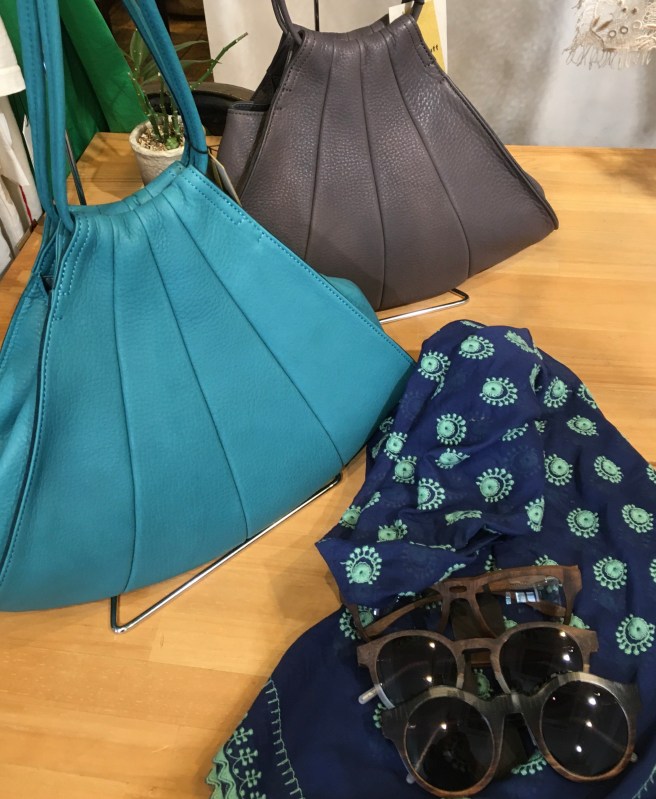 F91BC6B3-E48E-43D9-B0F3-D3C38C0BD7E2